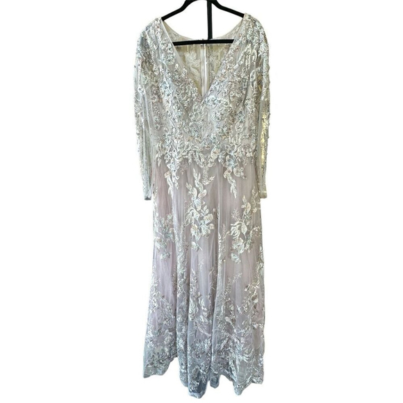Mac Duggal Embroidered Lace Gown Vintage Lilac Size 14 - Picture 4 of 9